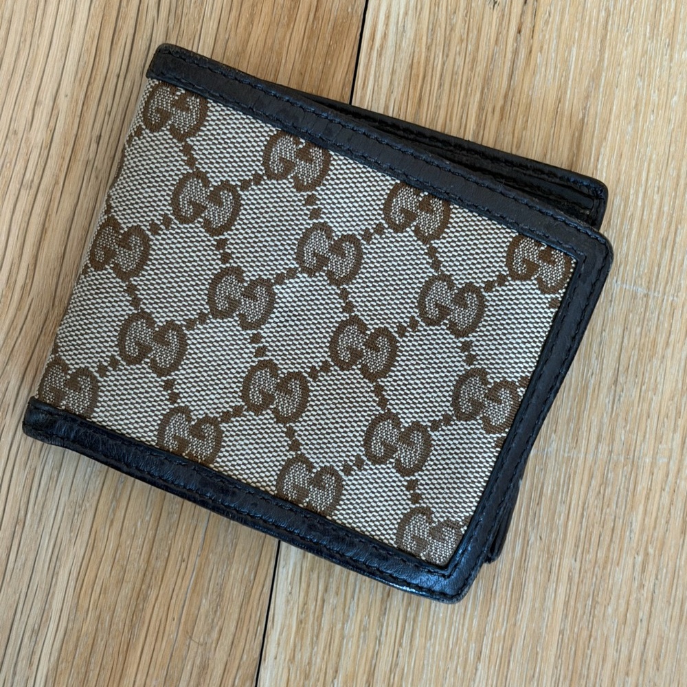 Gucci Beige and Black GG Pattern Wallet